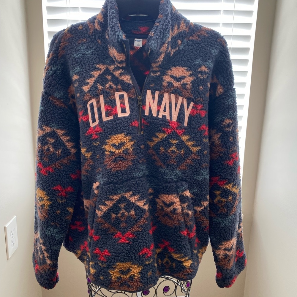 Old Navy Patterned Fleece Pullover - image 3